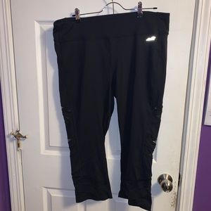 Sheer Cutout Workout Capri